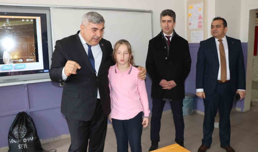 Afyonkarahisar İl Milli Eğitim Müdürü Miraç Sünnetci, öğrencilerin hedeflerini, hayallerini