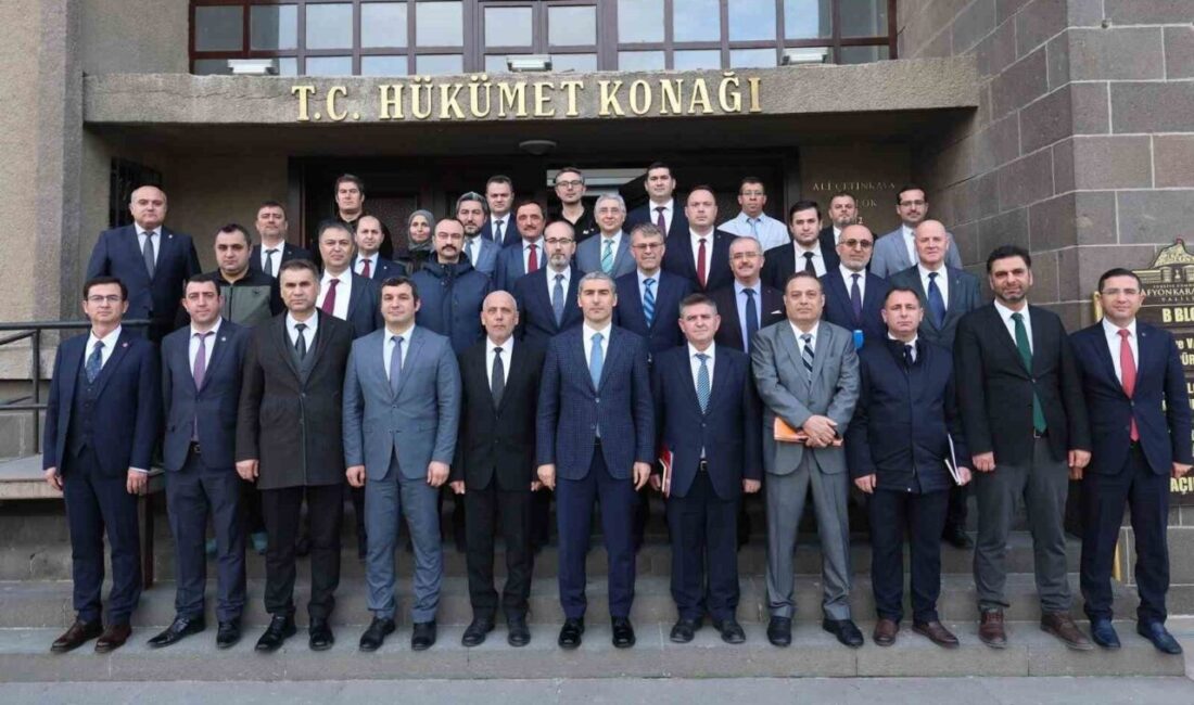 Afyonkarahisar Valisi Dr. Naci Aktaş, amaçlarının el birliği ve gönül