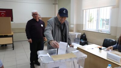 Sınırlı sandık sayısına rağmen yoğun katılım Bulgaristan Parlamentosu’nun aldığı karar