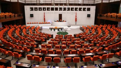 AK Parti Grup Başkanvekili Özlem Zengin, Şanlıurfa ve Kahramanmaraş’taki okullarda