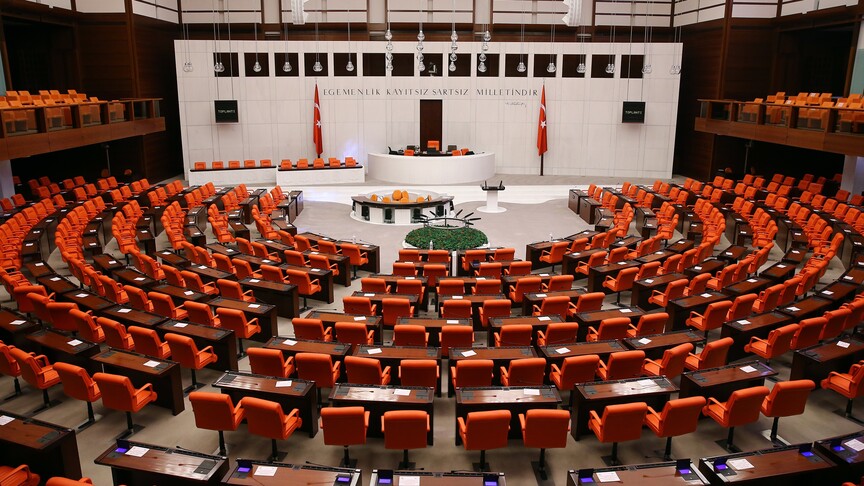 AK Parti Grup Başkanvekili Özlem Zengin, Şanlıurfa ve Kahramanmaraş’taki okullarda