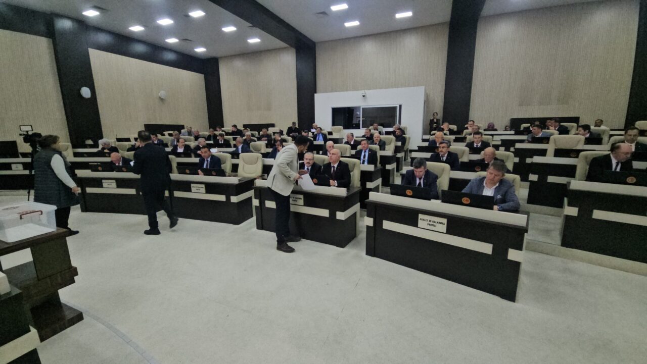 AFYONKARAHİSAR (AA) – Afyonkarahisar İl Genel Meclisi nisan ayı birinci