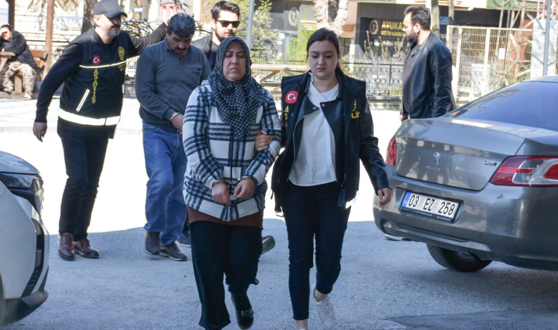 AFYONKARAHİSAR (AA) – Afyonkarahisar'da tartıştığı 2 komşusunu öldürdükleri öne sürülen