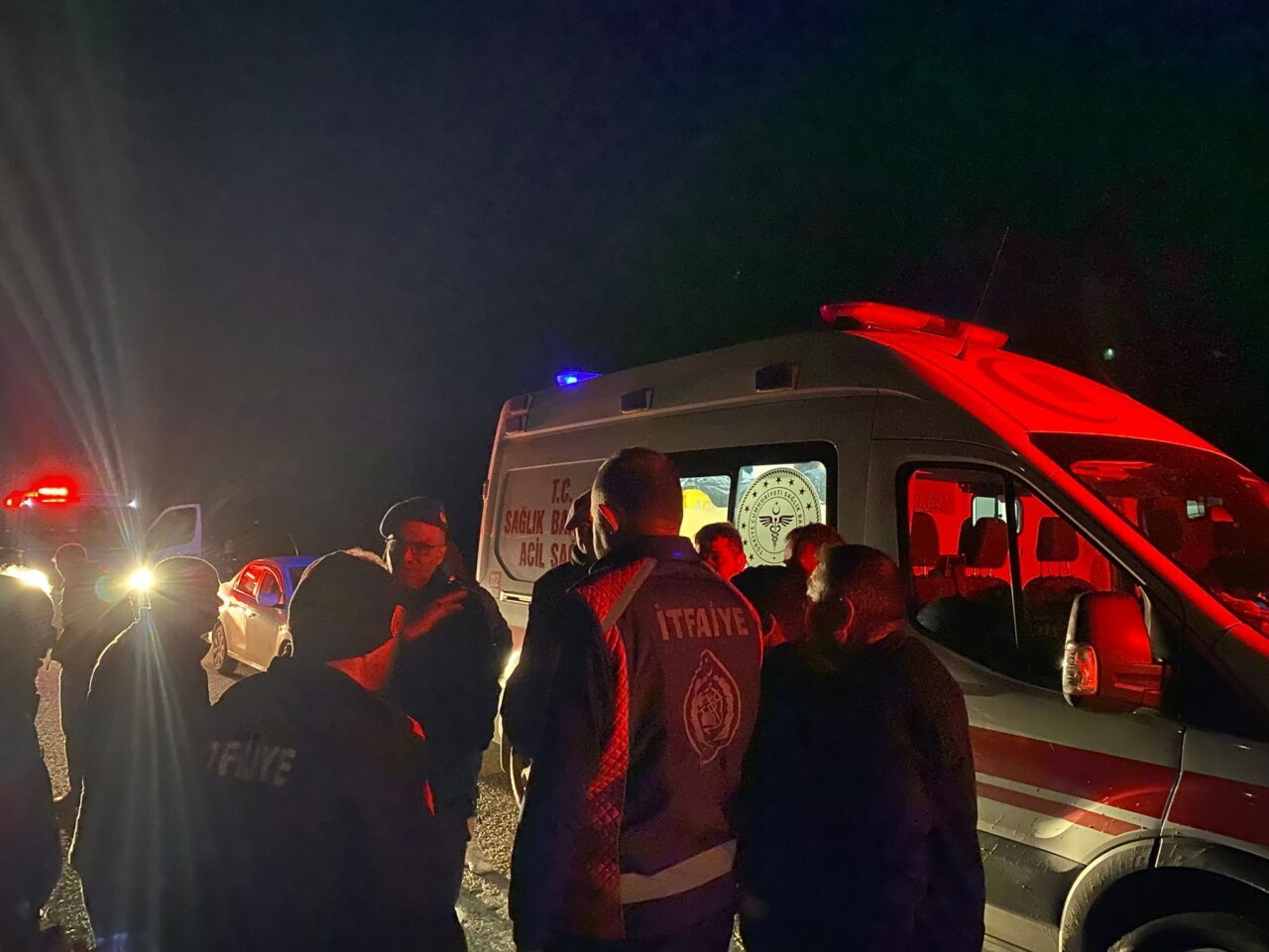 AFYONKARAHİSAR (AA) – Afyonkarahisar'ın Şuhut ilçesinde çayda mahsur kalan hafif