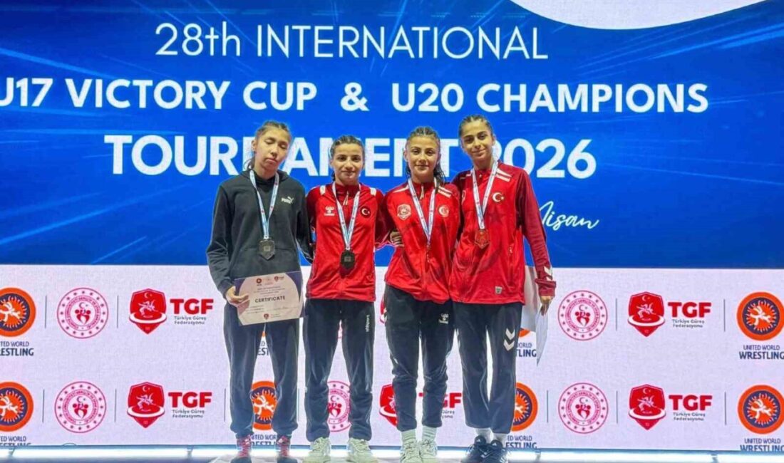 Afyonkarahisarlı sporcular Antalya’daki Uluslararası Güreş Zafer Kupası’nda milli takımı temsil