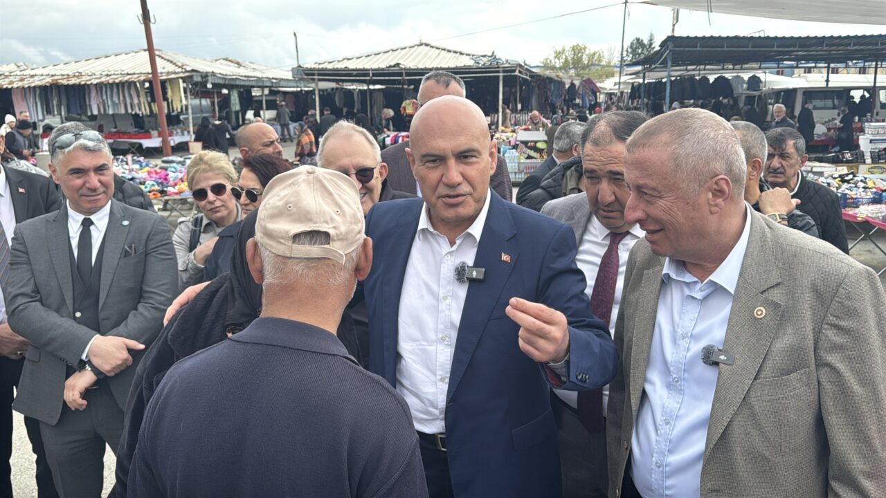 AFYONKARAHİSAR (AA) – İYİ Parti Grup Başkanvekili Turhan Çömez, Afyonkarahisar'da