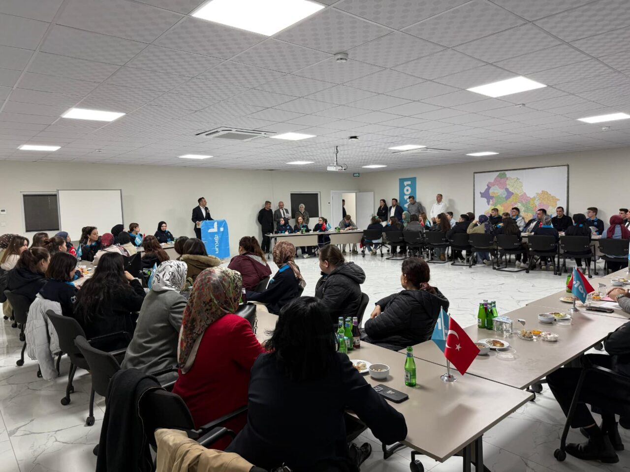 AFYONKARAHİSAR (AA) – Sinanpaşa ilçesinde Nitelikli İşgücü Yetiştirme Programı (NİYEP)