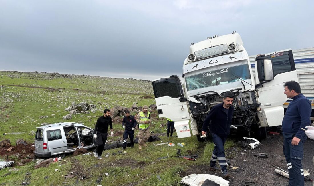 Siverek-Adıyaman kara yolunda can pazarı Kaza, sabah saatlerinde Siverek-Adıyaman kara
