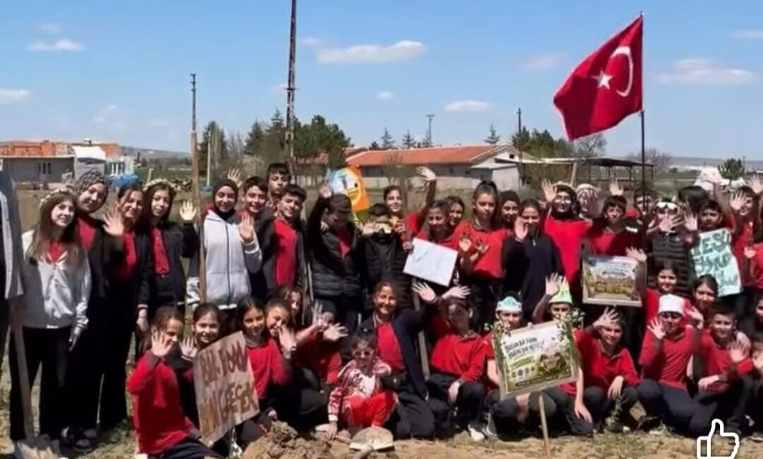 Afyonkarahisar’ın Şuhut ilçesinde, çevre bilinci ve sürdürülebilir gelecek adına örnek