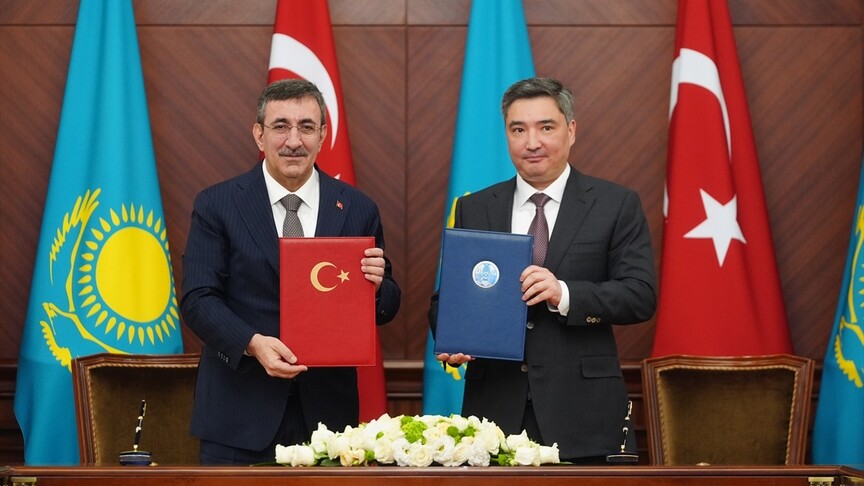 Cumhurbaşkanı Yardımcısı Cevdet Yılmaz ve Kazakistan Başbakanı Oljas Bektenov, Astana’daki