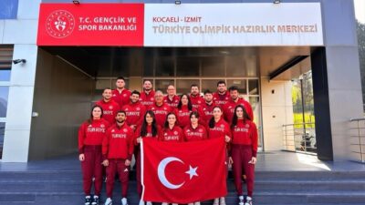 Türkiye Judo Federasyonunun koordinesinde Kocaeli’deki Olimpiyat Hazırlık Merkezi’nde başantrenör Giorgio