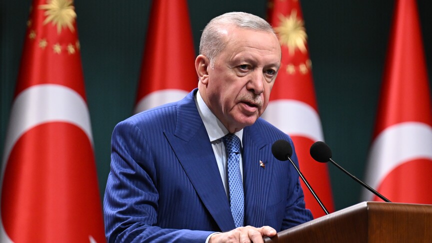 Erdoğan, Anneler Günü dolayısıyla yayımladığı mesajında, şefkatiyle ve fedakarlığıyla hayata