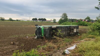 Balıkesir’den Çanakkale istikametine giden, sürücüsünün kimliği henüz öğrenilemeyen 06 AYD