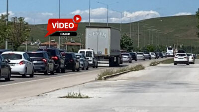Araç kuyruğu Akören’den başlayarak Karahisar Tüneli’ne kadar uzandı. Sürücülerin zaman