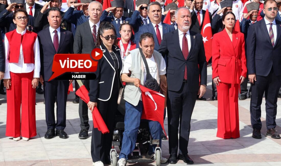 Menteşe ilçesinde Cumhuriyet Meydanı’ndaki törende, Gençlik ve Spor İl Müdürü
