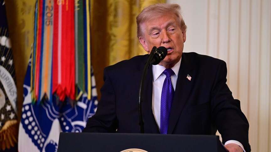 Trump, Truth Social hesabından yaptığı paylaşımda, AB Komisyonu Başkanı Ursula