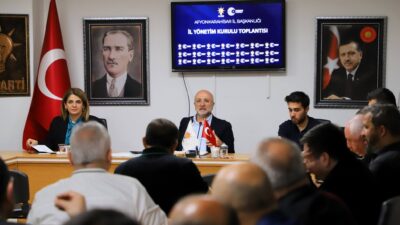 Toplantıda teşkilat çalışmaları ile şehrin gündem başlıkları ele alınarak istişarelerde