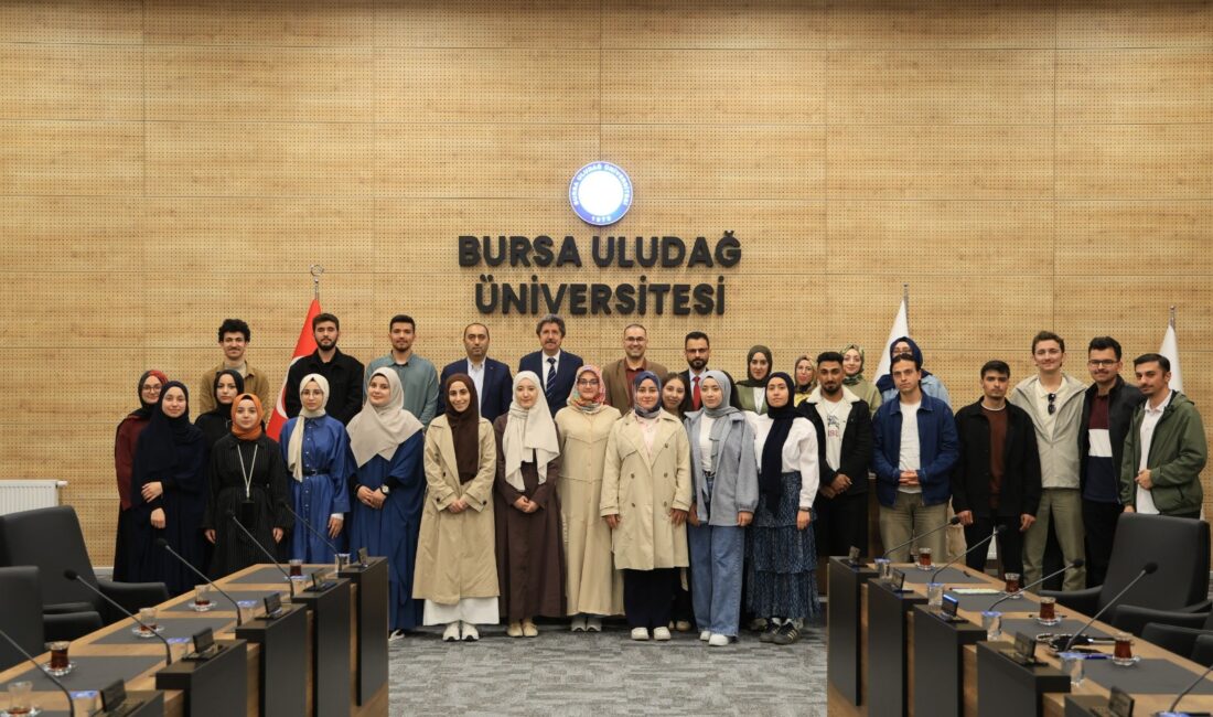 İki aşamalı olarak gerçekleştirilen programa; ilahiyat, turizm, veterinerlik, tarih, maliye,