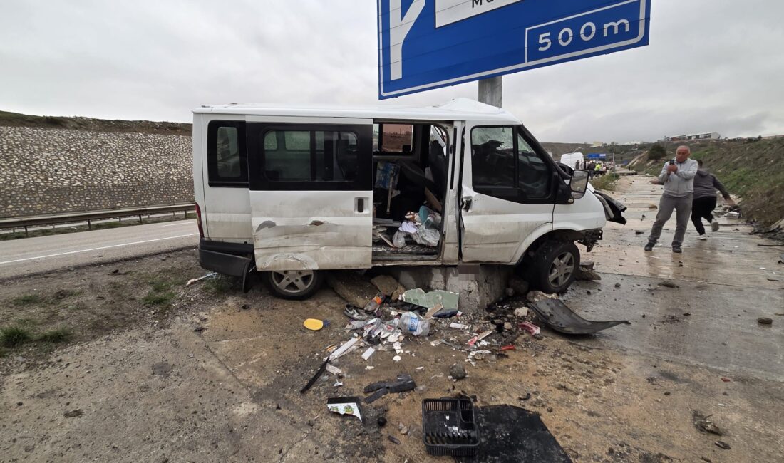 Önce otomobile vurdu ardından yoldan çıktı Kaza, Elmadağ-Samsun yolu üzerinde