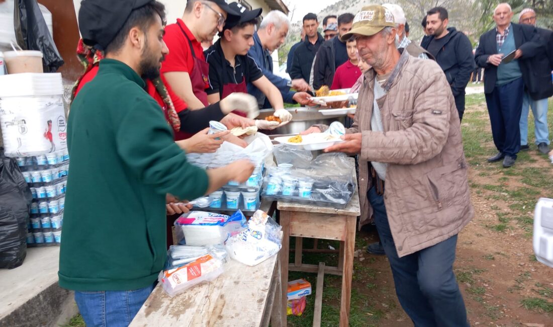 Tarihi kaya evlerine hayran kaldılar Doğa sporcularının Şuhut ilçesindeki ilk