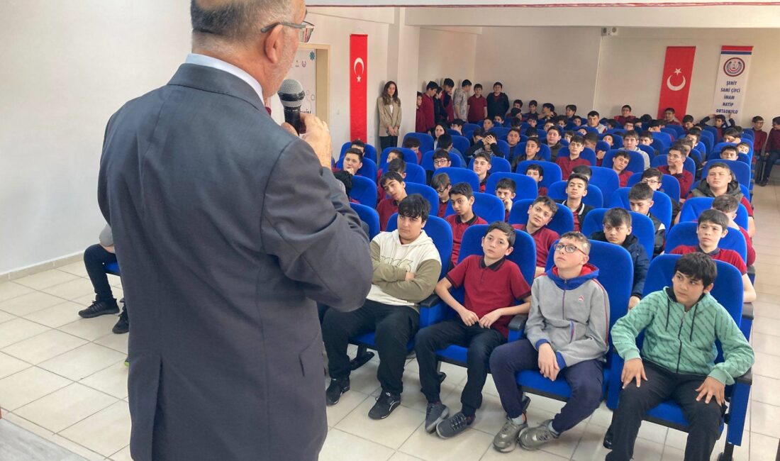 İl Müftüsü İmamoğlu öğrencilerle buluştu Eğitim programları çerçevesinde bu haftaki