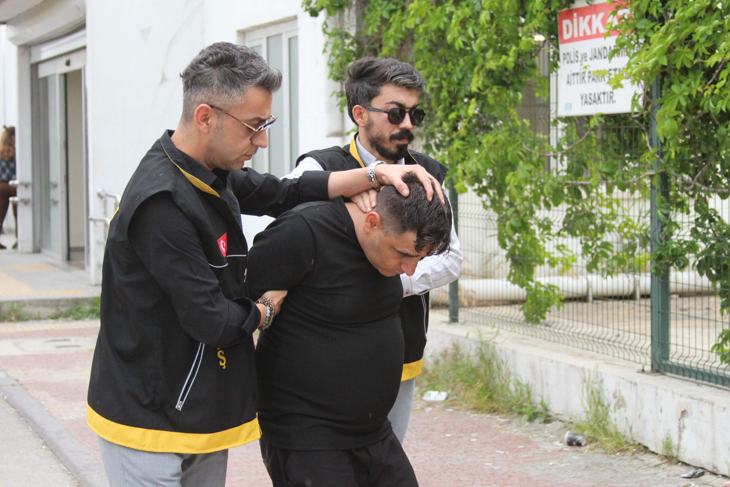 5 bin TL için kuzenini katletti! Sınır hattında nefes kesen operasyon