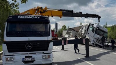 Direksiyon hakimiyetini kaybedince refüje devrildi Kaza, Afyonkarahisar’ın Sinanpaşa ilçesine bağlı