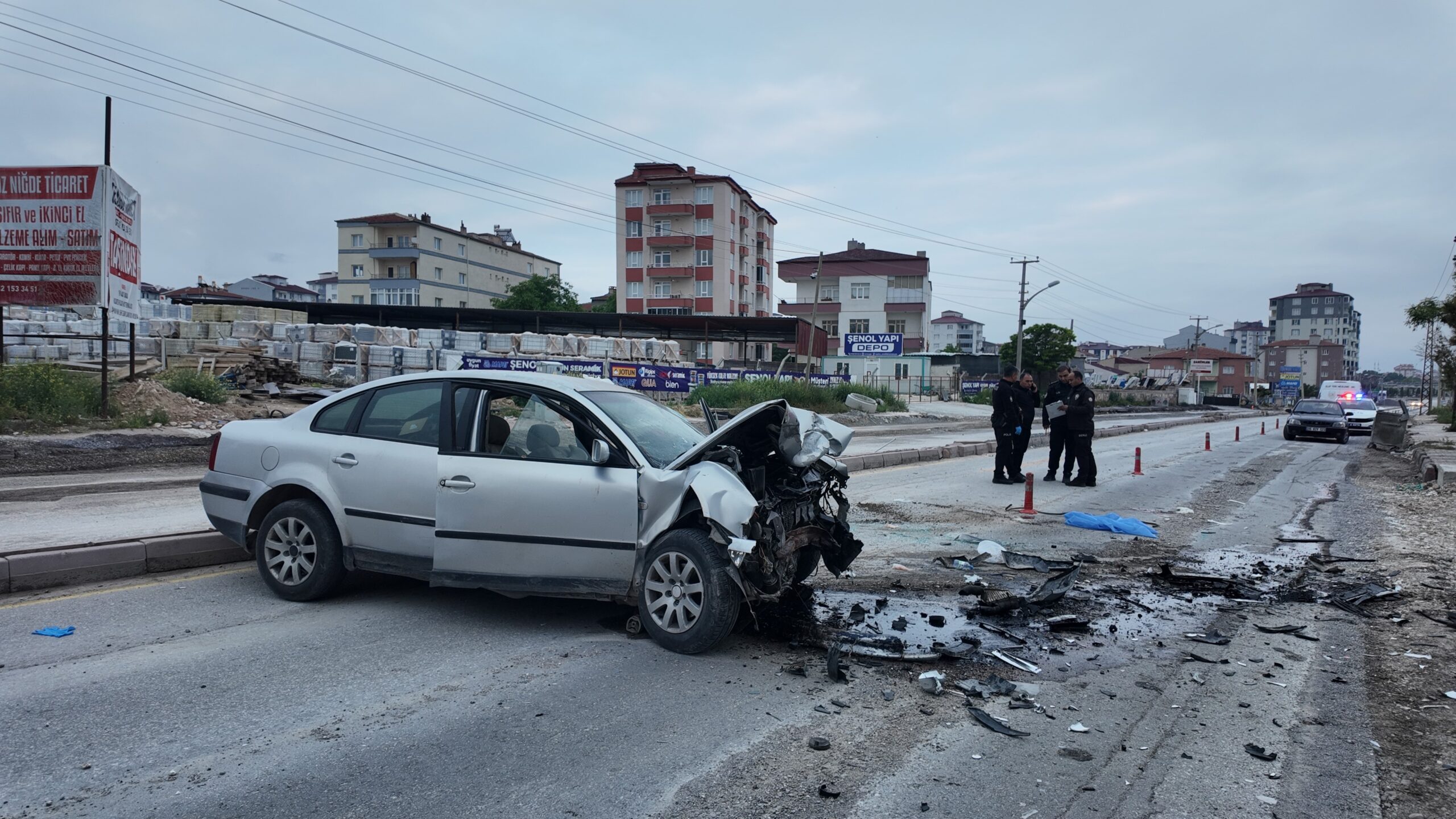 Sürücü ve yolcu olay yerinde can verdi!