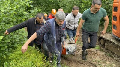 Kazı yaptıkları sırada toprak devrildi Olay, Salıpazarı ilçesi Karadere Mahallesi