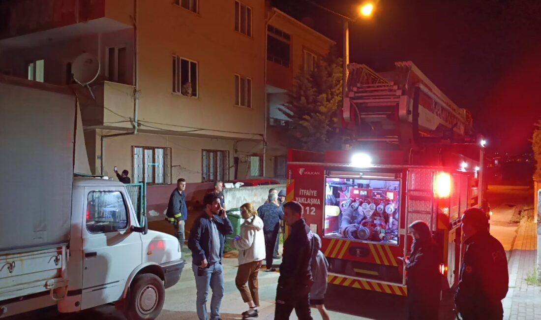 Camı kırıp benzin dolu şişeyi içeri fırlattı Olay, gece saat