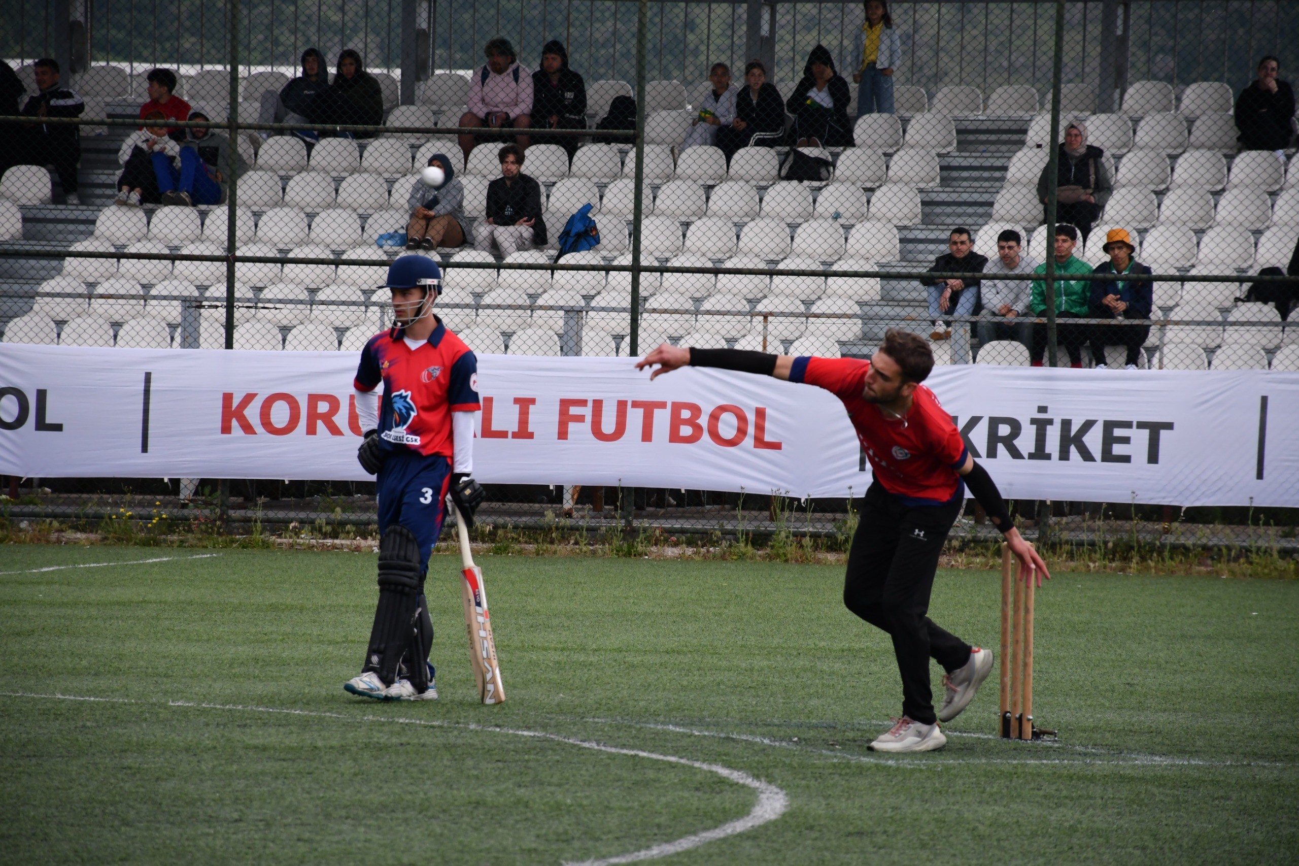 12 takım ve 200 sporcu sahaya çıktı Afyonkarahisar Kocatepe Spor