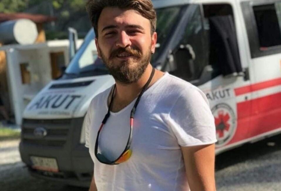 Refüje çarpan eski başkan kurtarılamadı Kaza, dün gece merkez Osmangazi