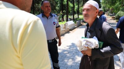 İmam sordu, sahte hocalar ter döktü Yüreğir ilçesindeki Asri Mezarlık’ta