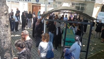 Cam silerken terasa düştü Olay, Nilüfer ilçesi 29 Ekim Mahallesi