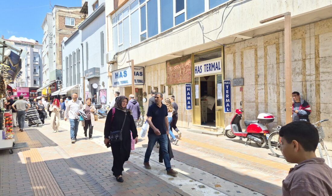 Trajik olay, öğle saatlerinde Odunpazarı ilçesi Arifiye Mahallesi Hamam Yolu