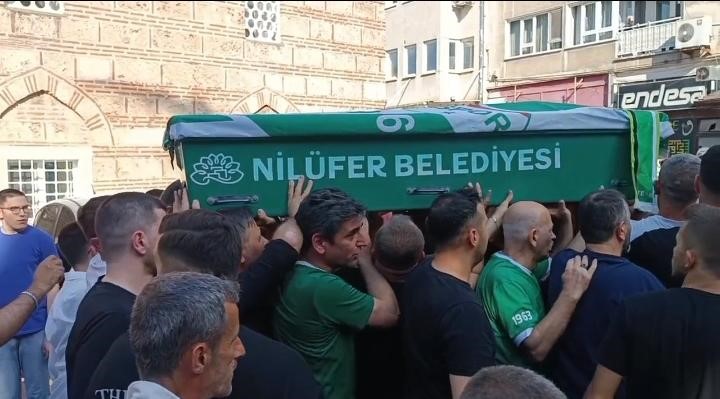 Refüje çarparak olay yerinde can verdi Kaza, gece saatlerinde merkez