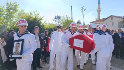 Rahatsızlanarak hastaneye kaldırılmıştı Edinilen bilgilere göre, İzmir’deki birliğinde görevi başındayken