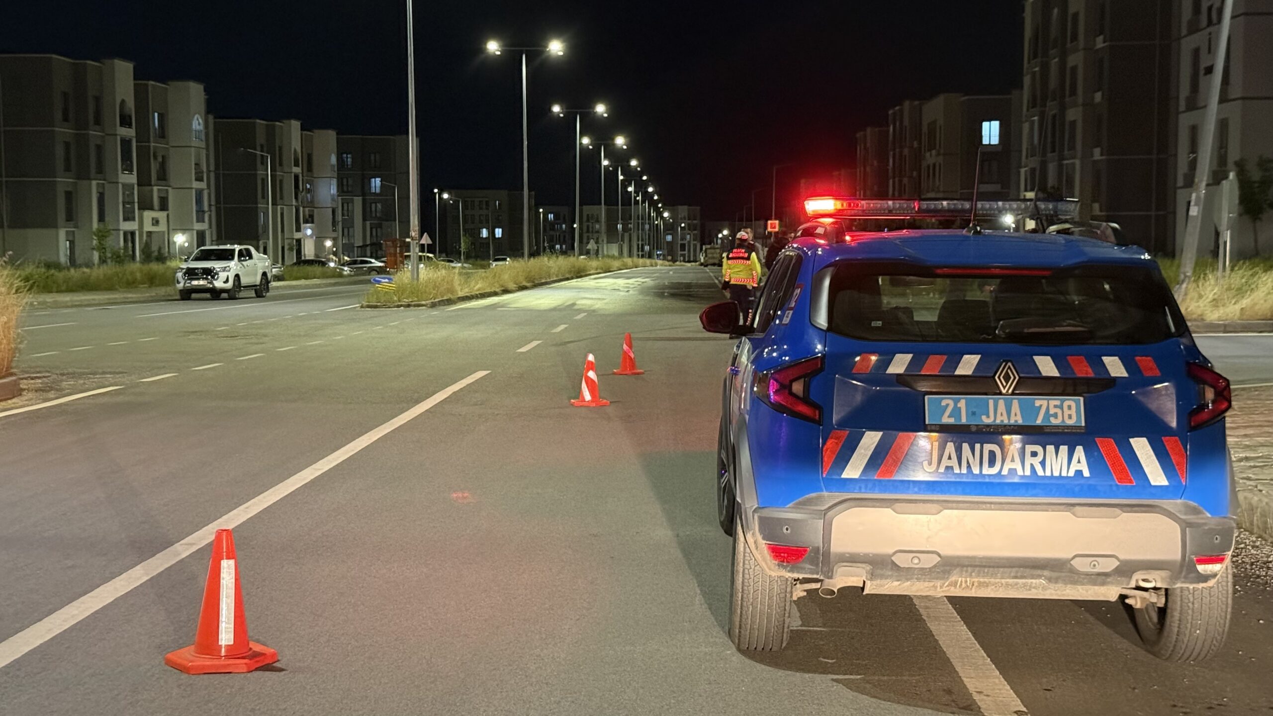 Halk otobüsü ile otomobil çarpıştı: 2 ölü, 5 yaralı