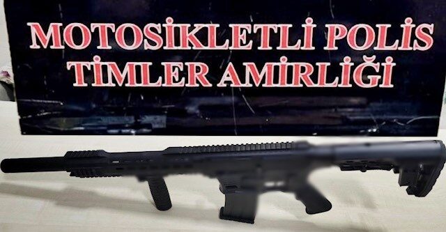Denetimler kapsamında 7 bin 150 kişi ve 1.820 araç sorgulanırken,