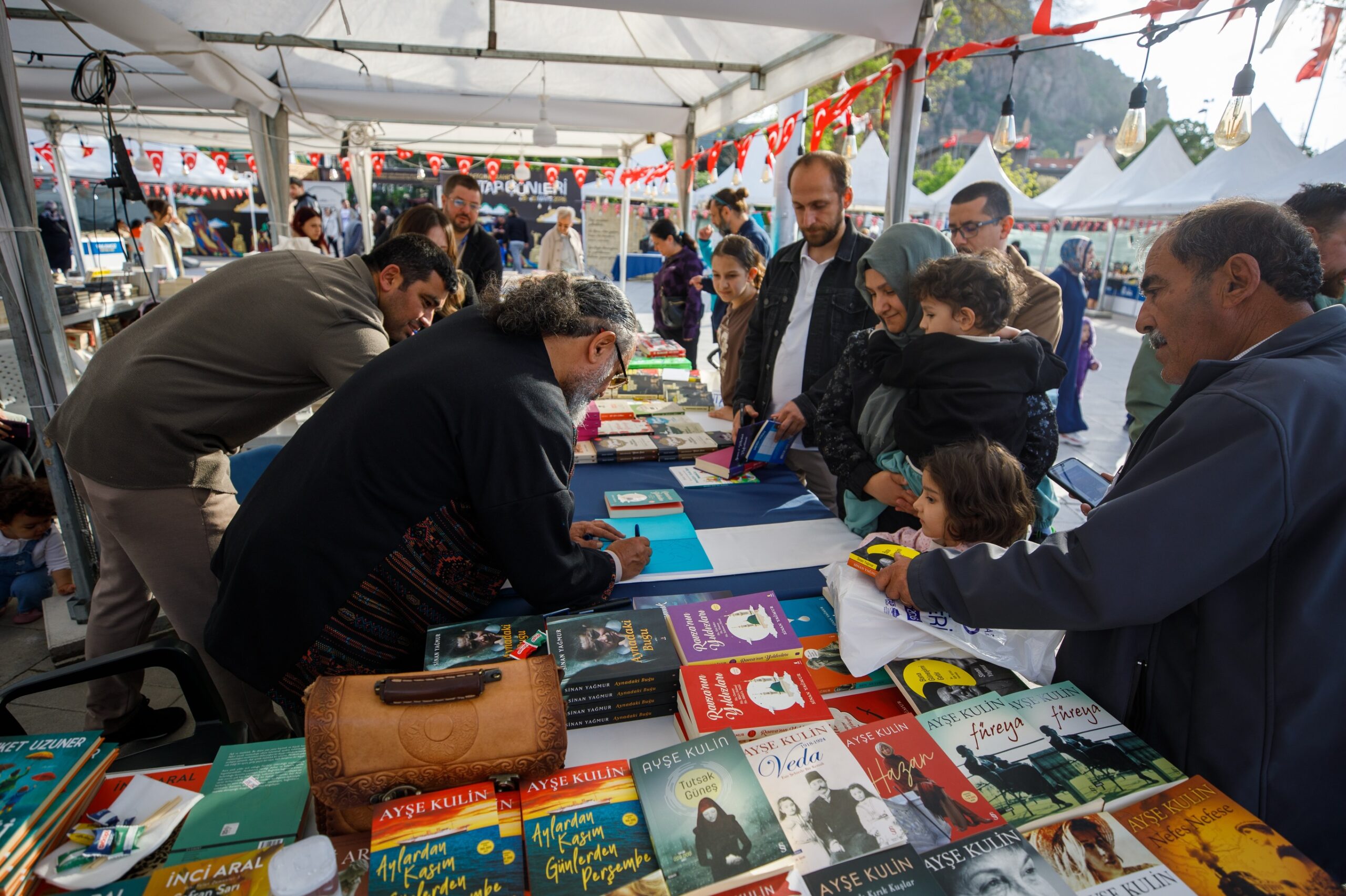 Afyonkarahisar’da Kitap Günleri devam ediyor