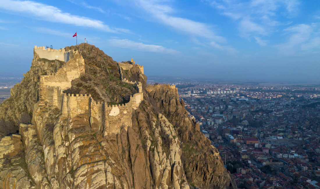Kentte meteorolojinin uyarıları sonrası kentte beklenen yağış sabah erken saatlerde