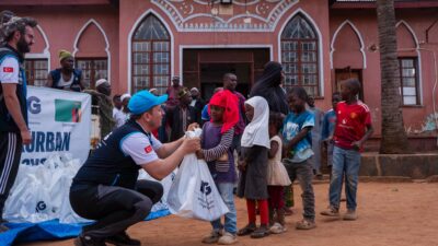 İMG ile emanetleri yerine ulaştırmak için Afrika ülkesi Zambiya’da bulunan