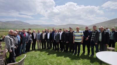 “BÜYÜK KUCAKLAŞMANIN ADRESİ MİLLETİMİZİN GÖNLÜDÜR” Milletvekili Arslan, Çay ilçesine bağlı