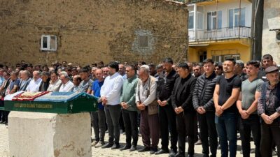 Merhume Yılmaz’ın cenazesi, Bozhüyük köyünde öğle namazına müteakip kılınan cenaze