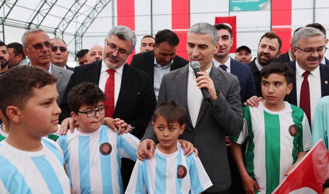 Devletin zirvesi açılışta buluştu Dinar Köylere Hizmet Götürme Birliği tarafından