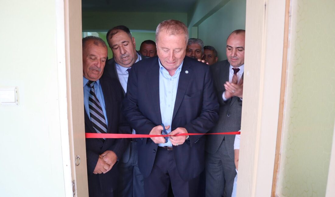 İYİ Parti Genel Başkan Yardımcısı ve Afyonkarahisar Milletvekili Hakan Şeref
