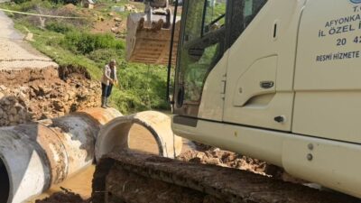 Afyonkarahisar İl Özel İdaresi Yol ve Ulaşım Hizmetleri Müdürlüğü ekipleri,