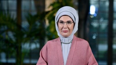 Emine Erdoğan, NSosyal hesabından Anneler Günü dolayısıyla yaptığı paylaşımda, kimi