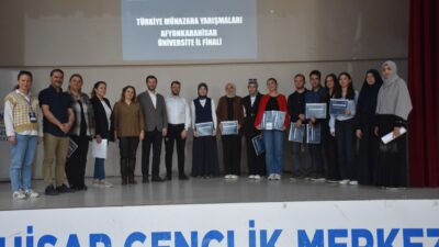Lise ve üniversite kategorilerinde gerçekleştirilen organizasyona 40 takım, 80 öğrenci