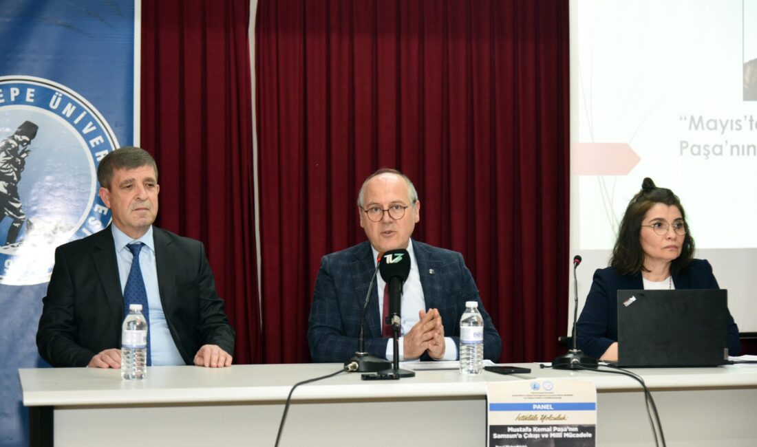 Erdal Akar Konferans Salonunda düzenlenen ve moderatörlüğünü AKÜ Fen-Edebiyat Fakültesi